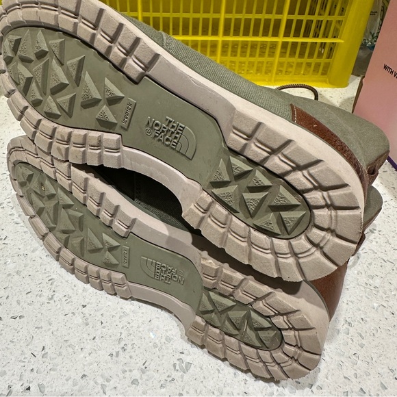 The North Face Boots (Coated Canvas) - Picture 6 of 7